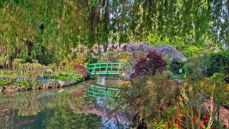 Jardins de Giverny (Fondation Claude Monet), pont japonais du Jardin d'eau - D.R.